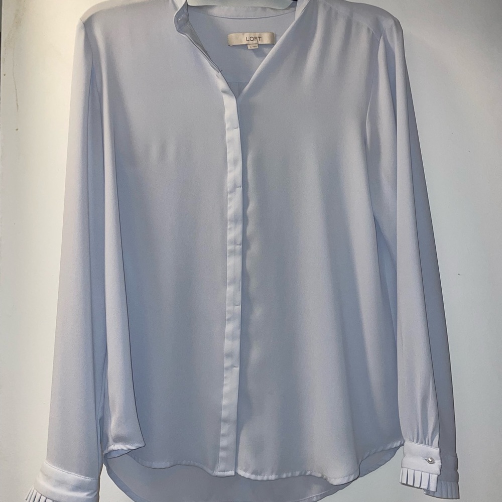 Light Blue LOFT Long Sleeve Smooth a button Down